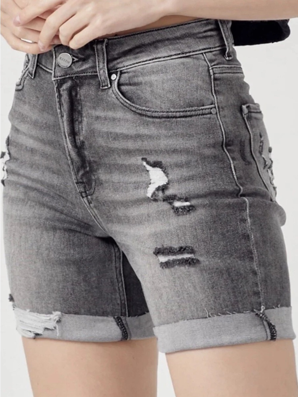 NWT🖤Risen Denim Shorts Black Distressed 5/27